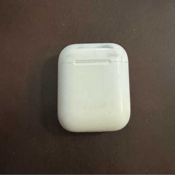 Apple Airpods Case Only - Picture 1 of 5
